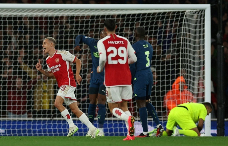 Arsenal thrash PSV on perfect Champions League return