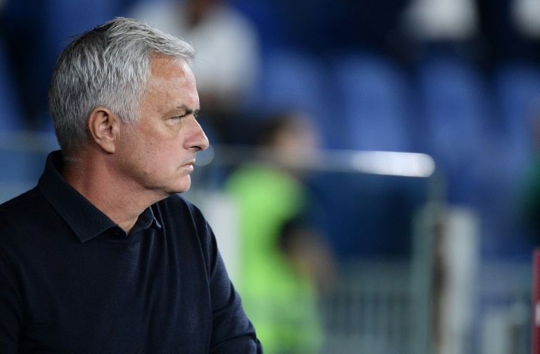 Mourinho's Roma sink to four-goal Genoa loss