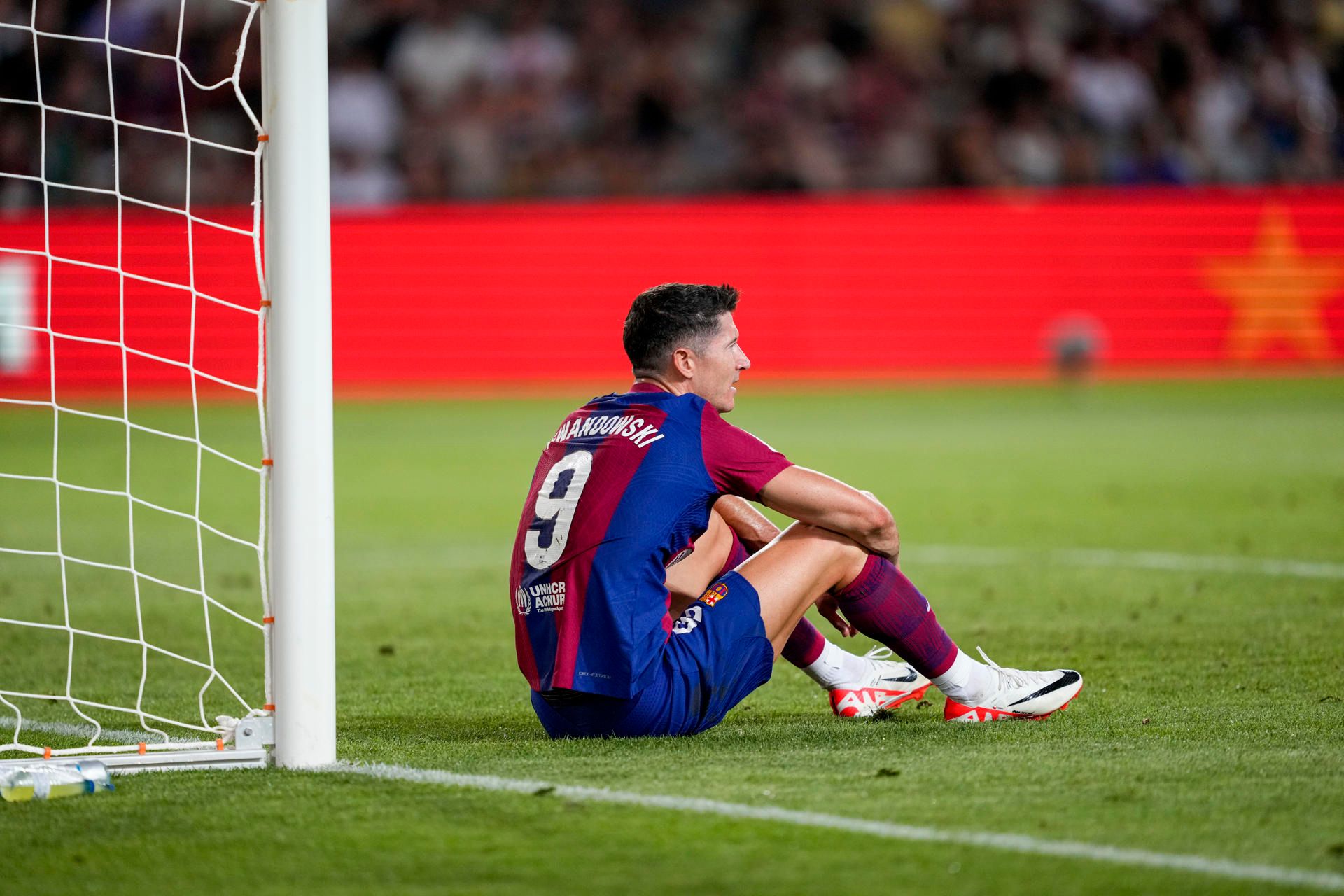 Barcelona provide Lewandowski injury update, 'El Clasico' in jeopardy