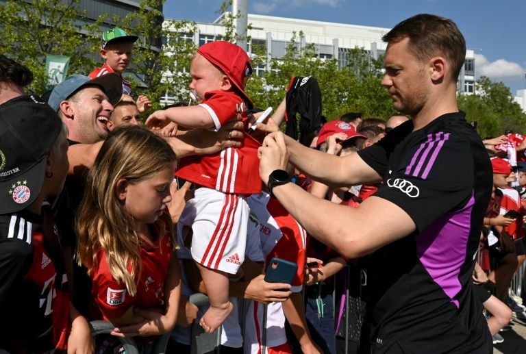 Bayern 'not rushing' Neuer comeback, says boss Tuchel