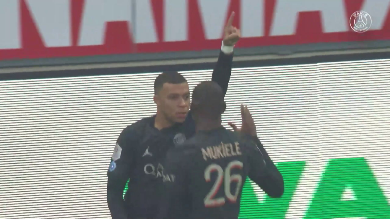 VIDEO: Mbappe scores all three PSG goals at Reims