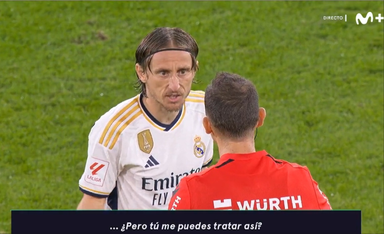 Modric's heated exchange with referee Estrada Fernandez: "I never disrespect you"