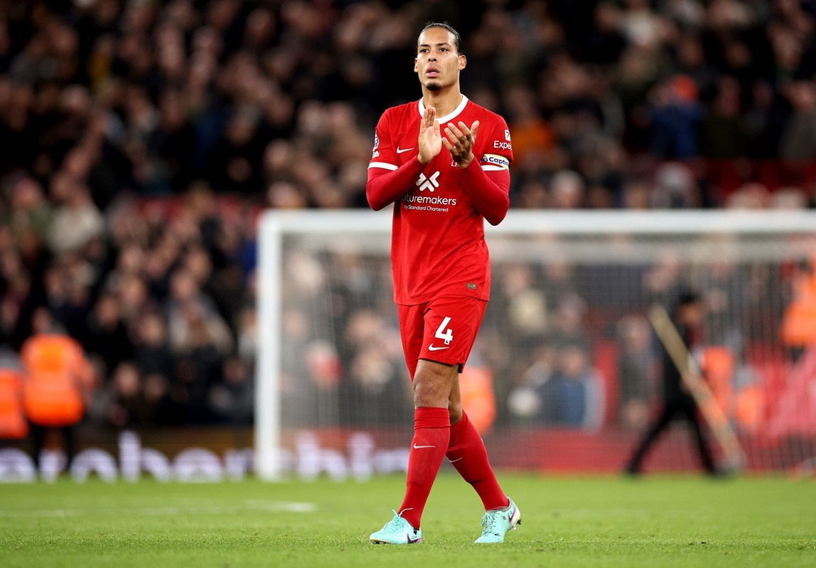 Van Dijk slams Man United's caution after Liverpool draw