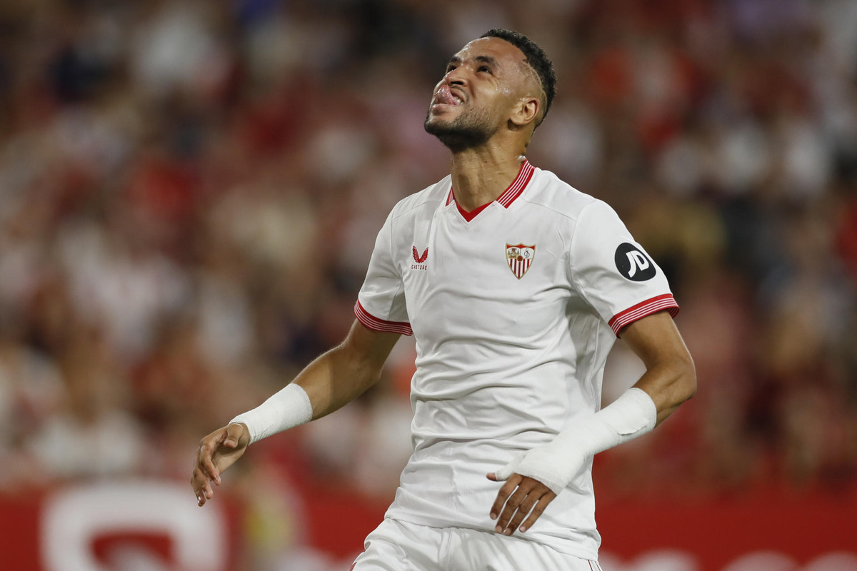 Sevilla star En-Nesyri on Man Utd's radar to bolster attack in January