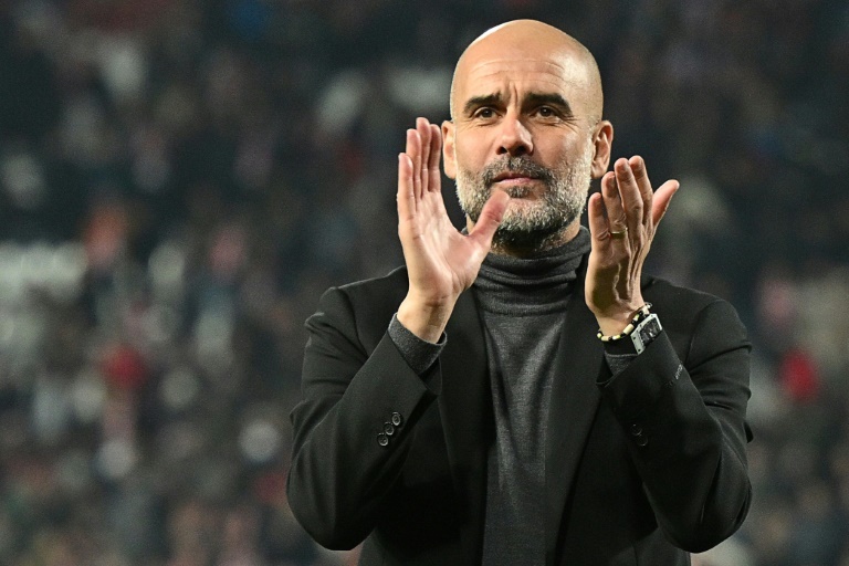 Man City overcome Everton to debut their Club World Cup winners' badge with victory