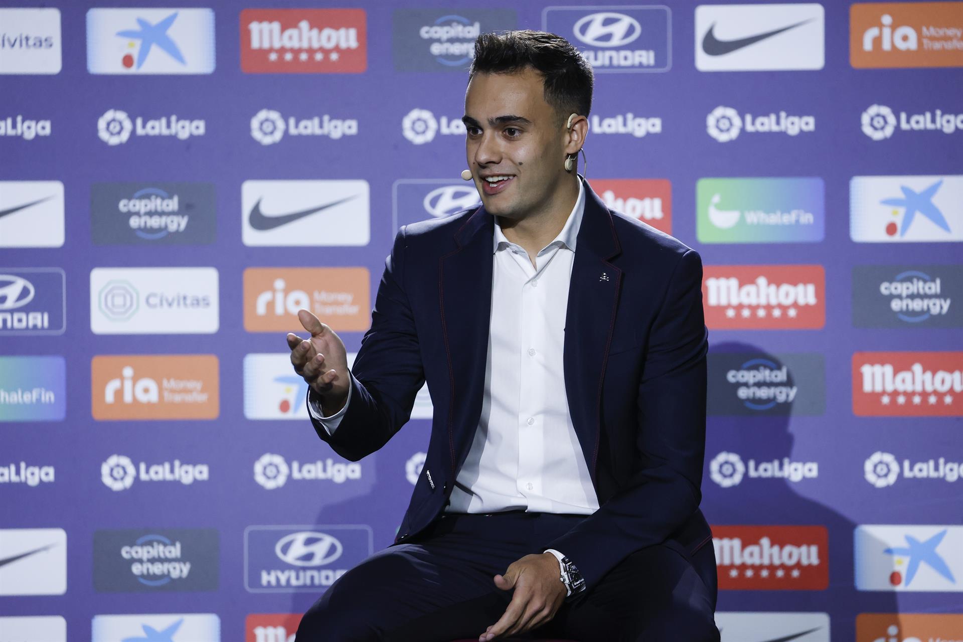 Sergio Regulion set to return to Spurs as Man Utd end loan deal