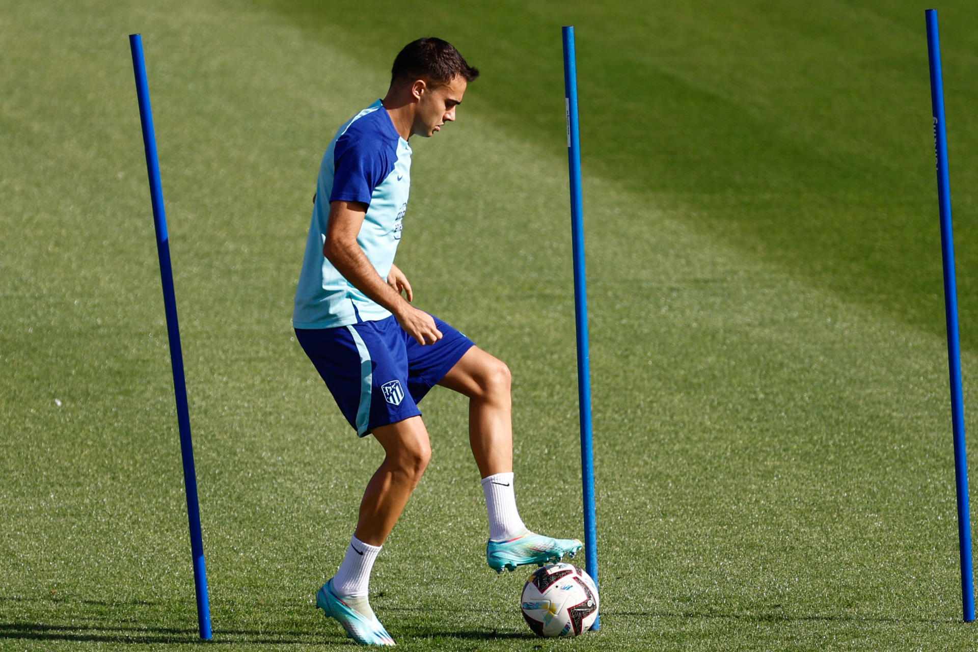 Spurs left-back Sergio Reguilon to join Brentford on loan