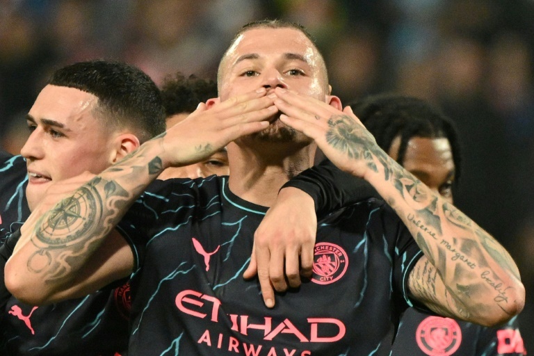 Barcelona targeting Man City midfielder Kalvin Phillips