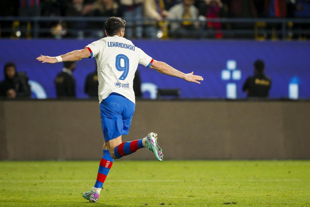 "I'm sure Barca will win something in the end": Lewandowski