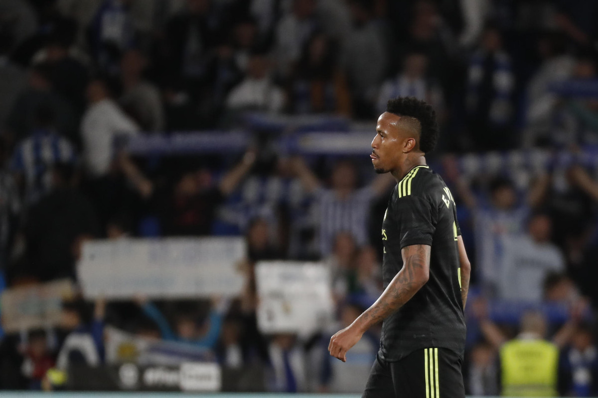 OFFICIAL: Militao renews Real Madrid contract until 2028