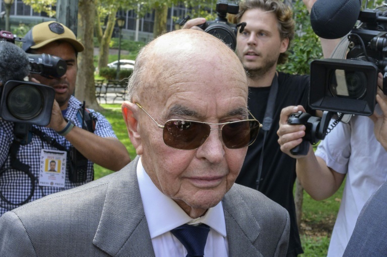 Spurs tycoon Lewis pleads guilty to insider trading: prosecutor