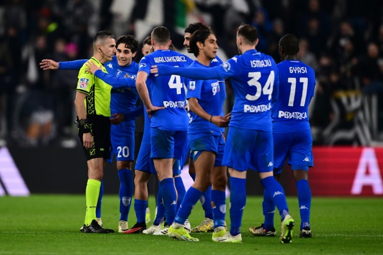 Ten-man Juve's title bid falters with Empoli draw