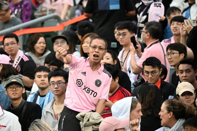 Messi dropped to the bench in Vissel Kobe clash