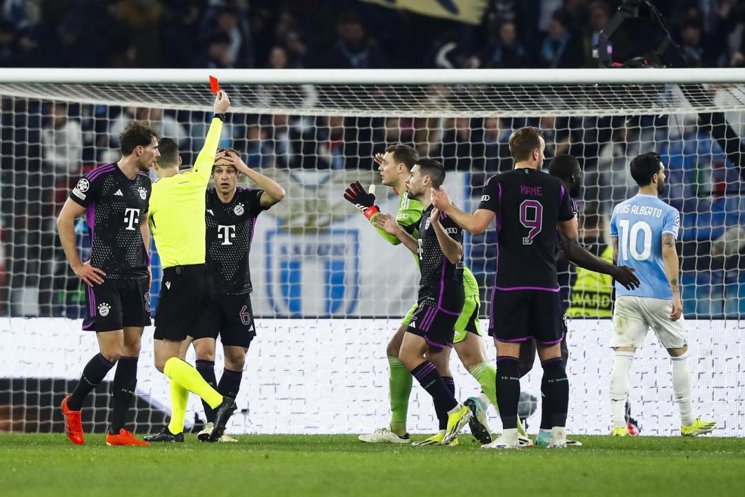 Bayern condemn racist abuse of Upamecano after red card