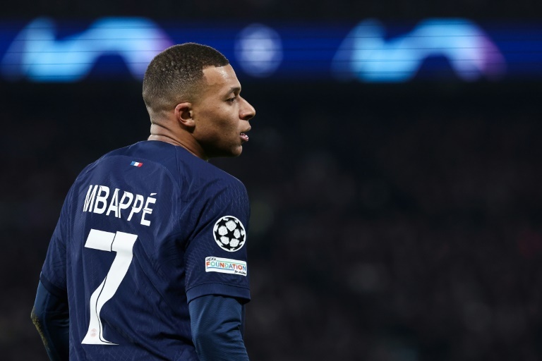 Luis Enrique refuses to comment on Mbappe leaving PSG