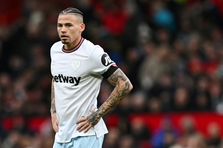 Man City's Guardiola sorry for Phillips 'overweight' jibe