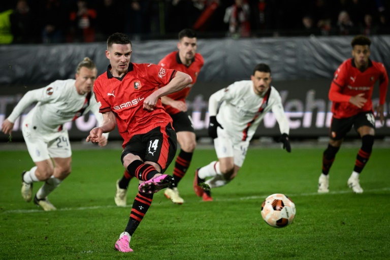 Milan and Benfica book spots in Europa League last 16