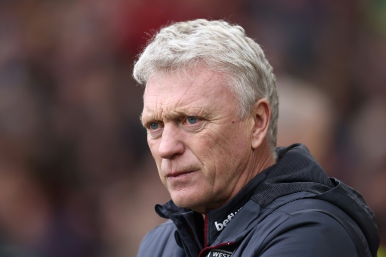 Moyes undecided over West Ham future despite offer of new deal