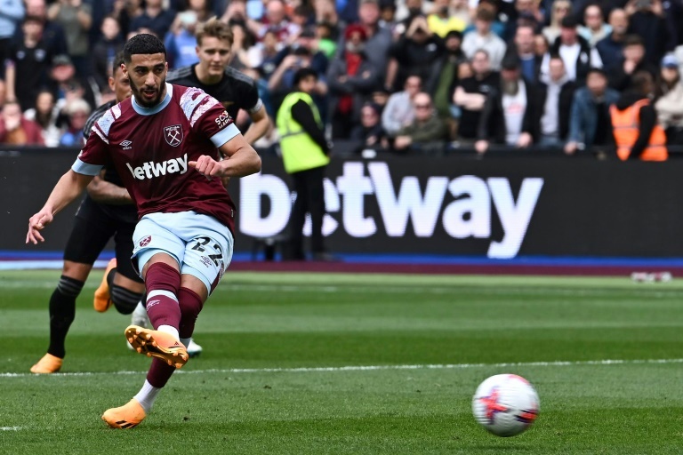 Under-fire West Ham to face acid Brentford test