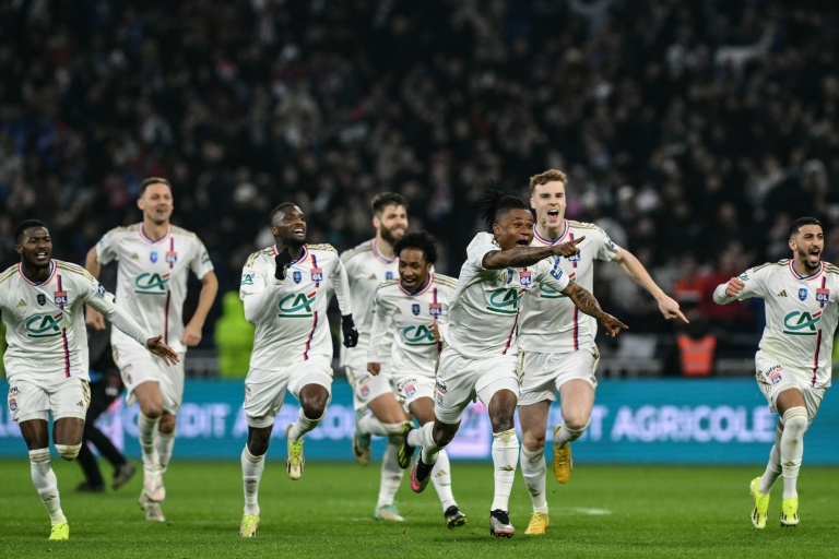 Resurgent Lyon win through to French Cup semi-finals on penalties