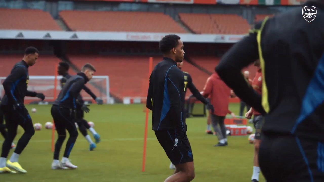 VIDEO: Timber back with the squad as Arsenal train at the Emirates