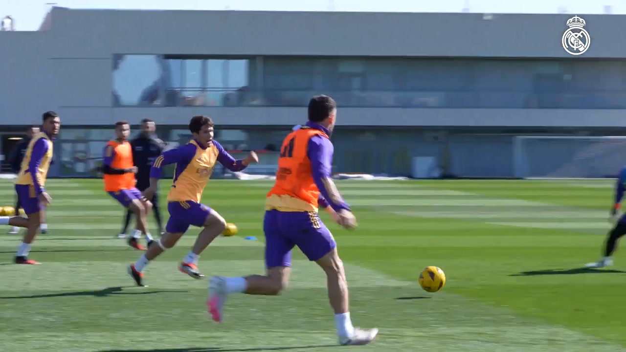 VIDEO: Real Madrid work on quick attacks ahead of trip to Valencia