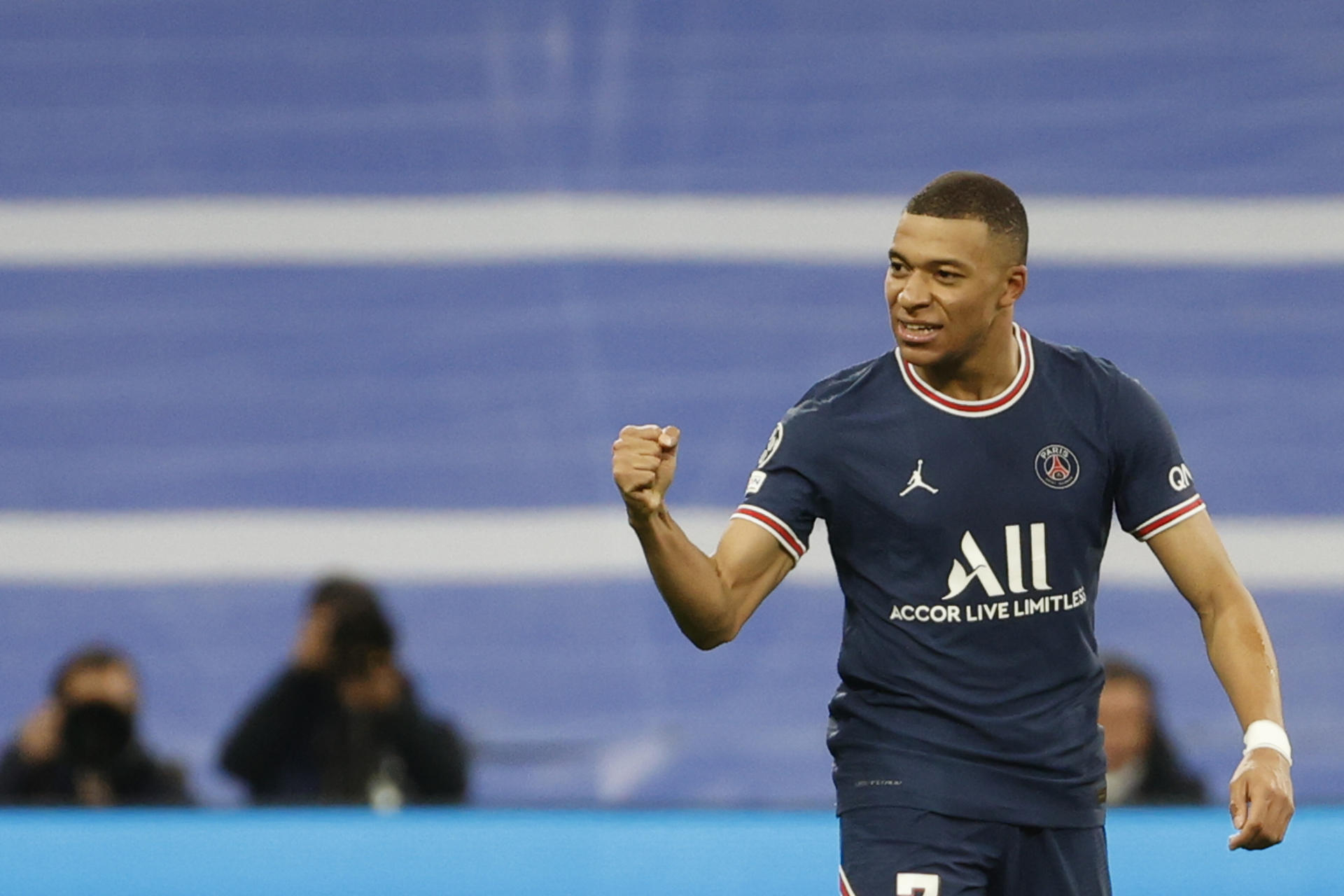 Mbappé tops the list of the highest paid players in Ligue 1