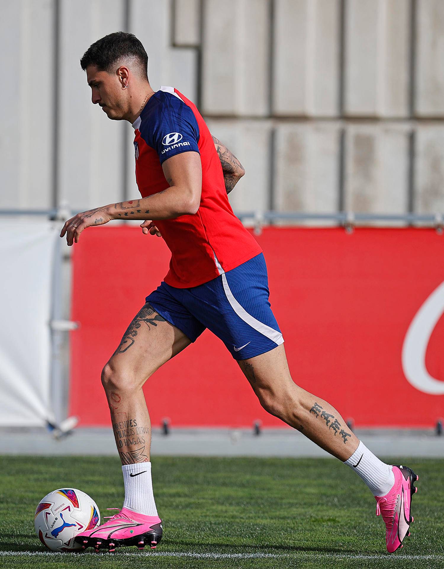 Gimenez speeds up his recovery to be available for the Villareal game