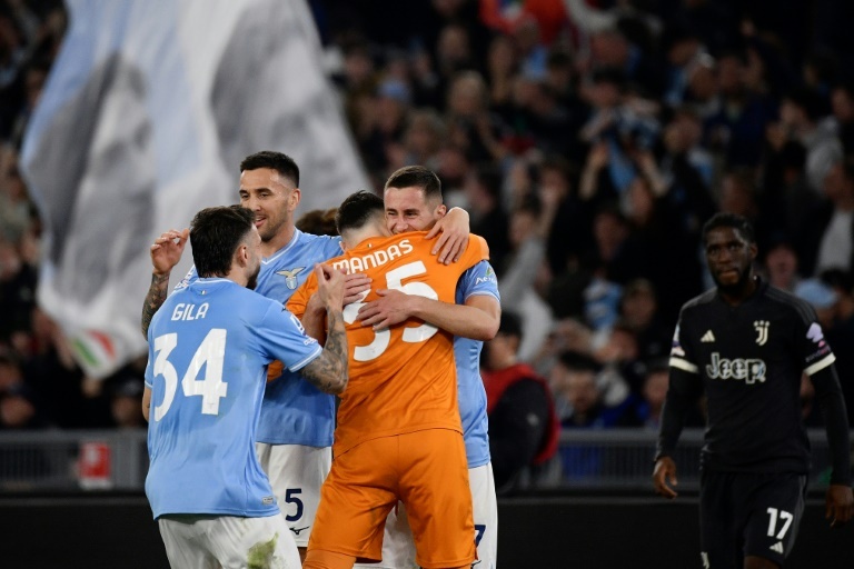 Last-gasp Marusic heads Lazio to win over troubled Juventus