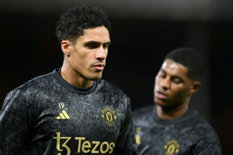 Varane and Evans join Man Utd growing injury list