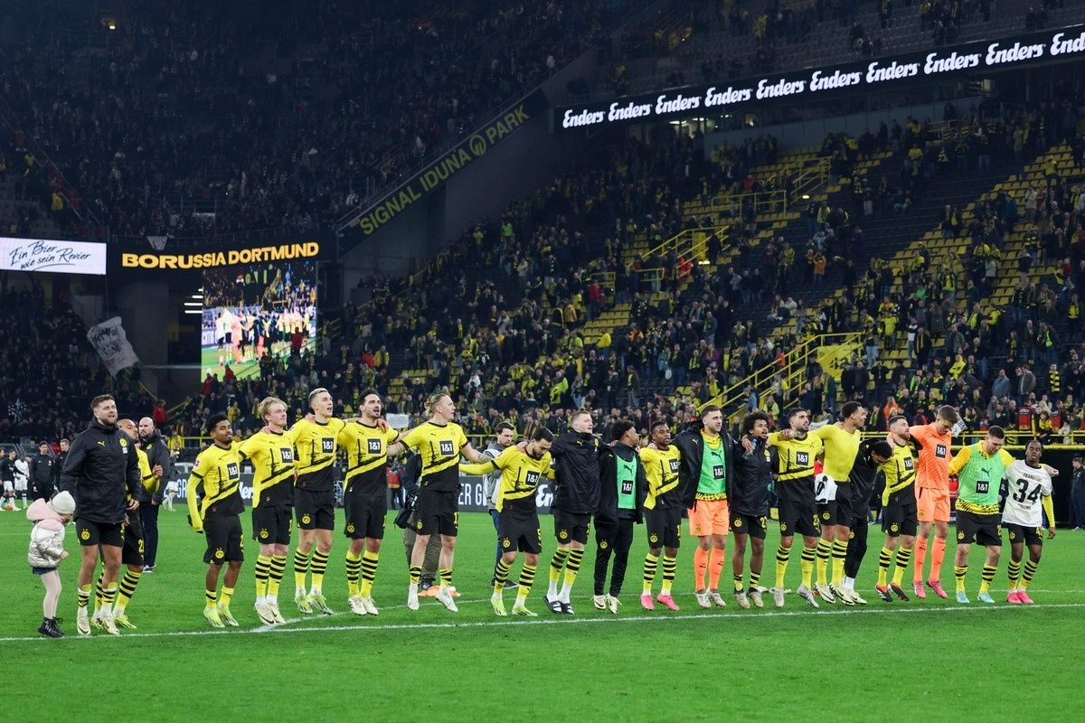 Borussia Dortmund embrace history at the Metropolitano