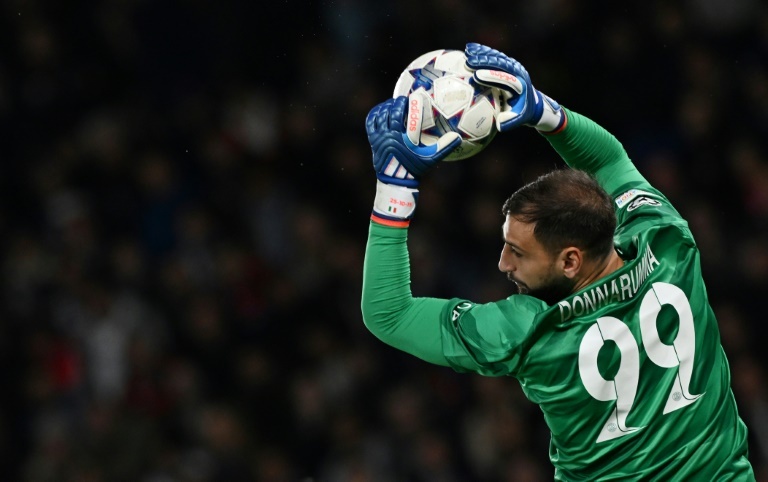 Man Utd legend slams Donnarumma's performances against Barca