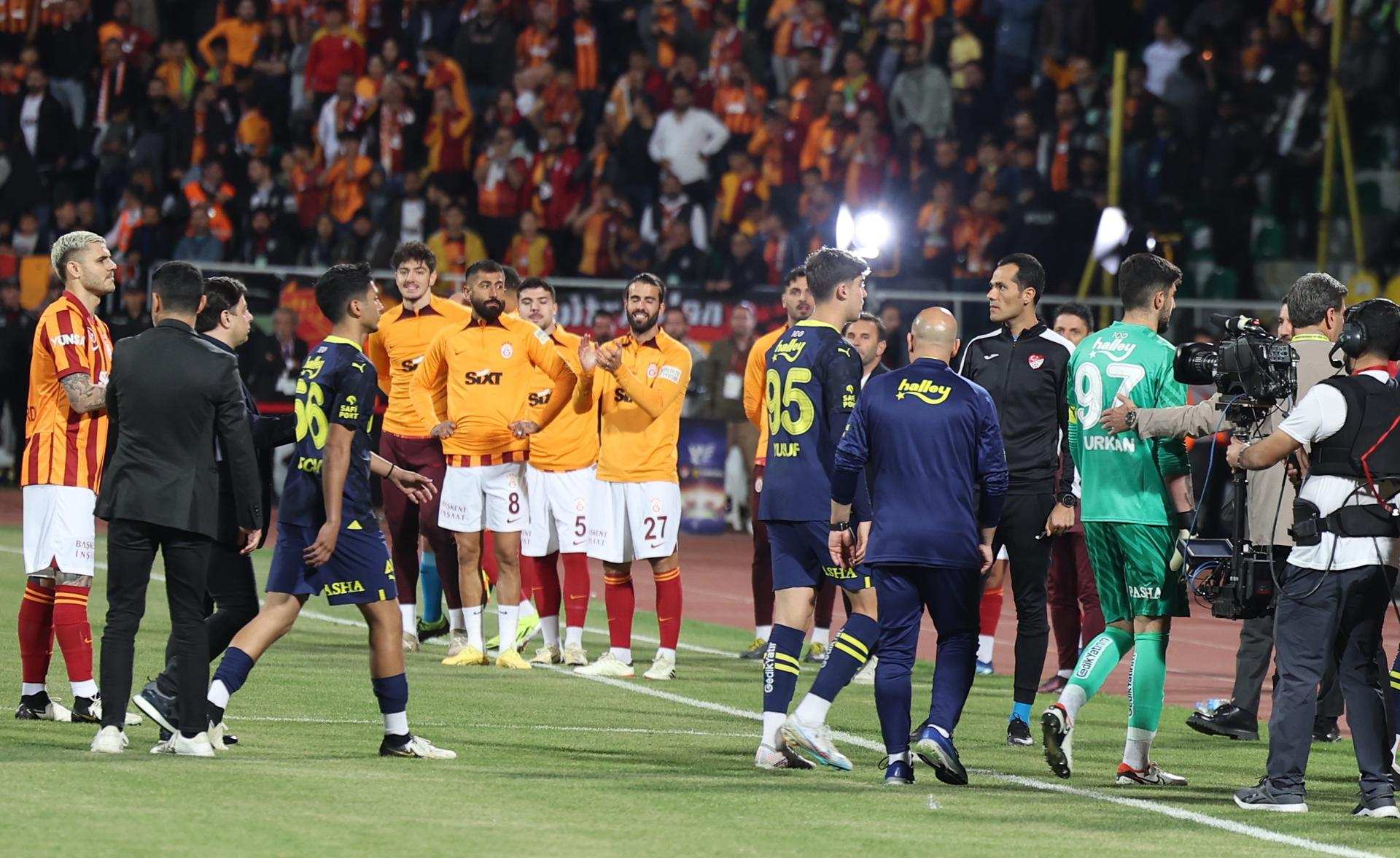 Fenerbahce fined 115,000 euros for abandoning Super Cup final