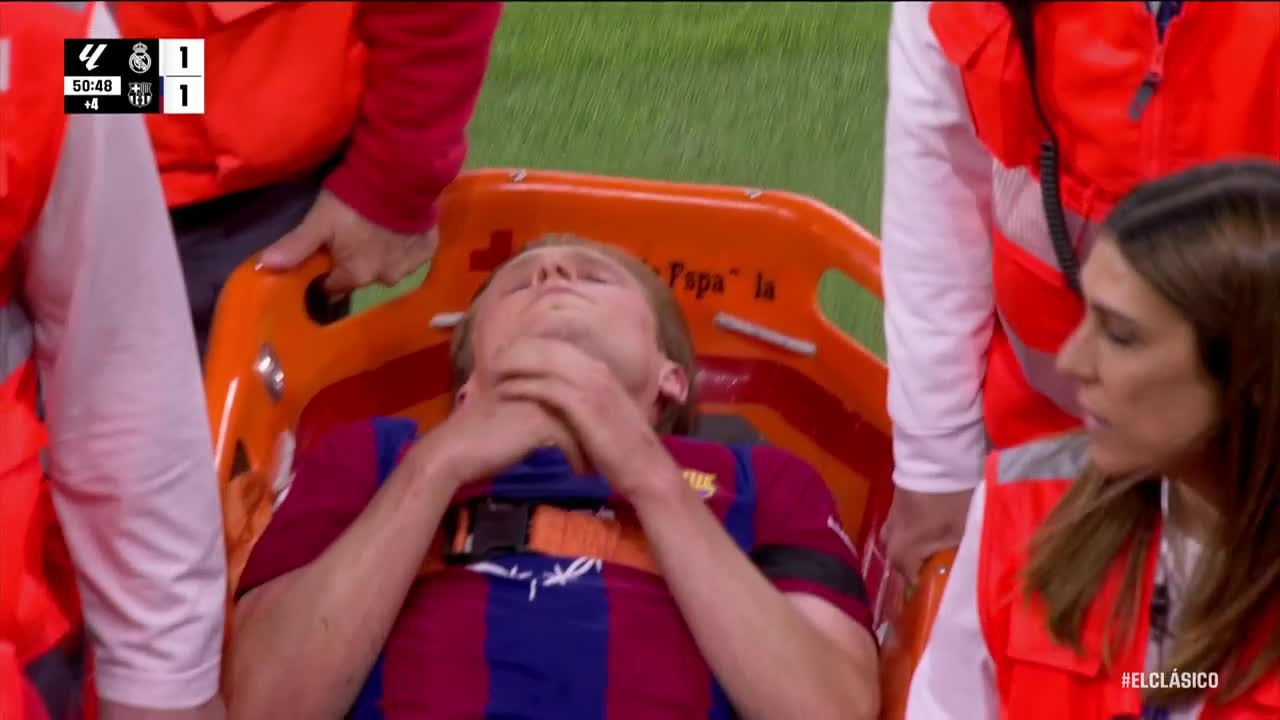 De Jong again with ankle injury left the Clasico on a stretcher