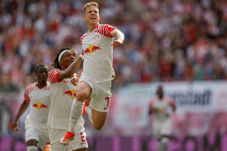 European battle adds spice to fiery Leipzig-Dortmund clash