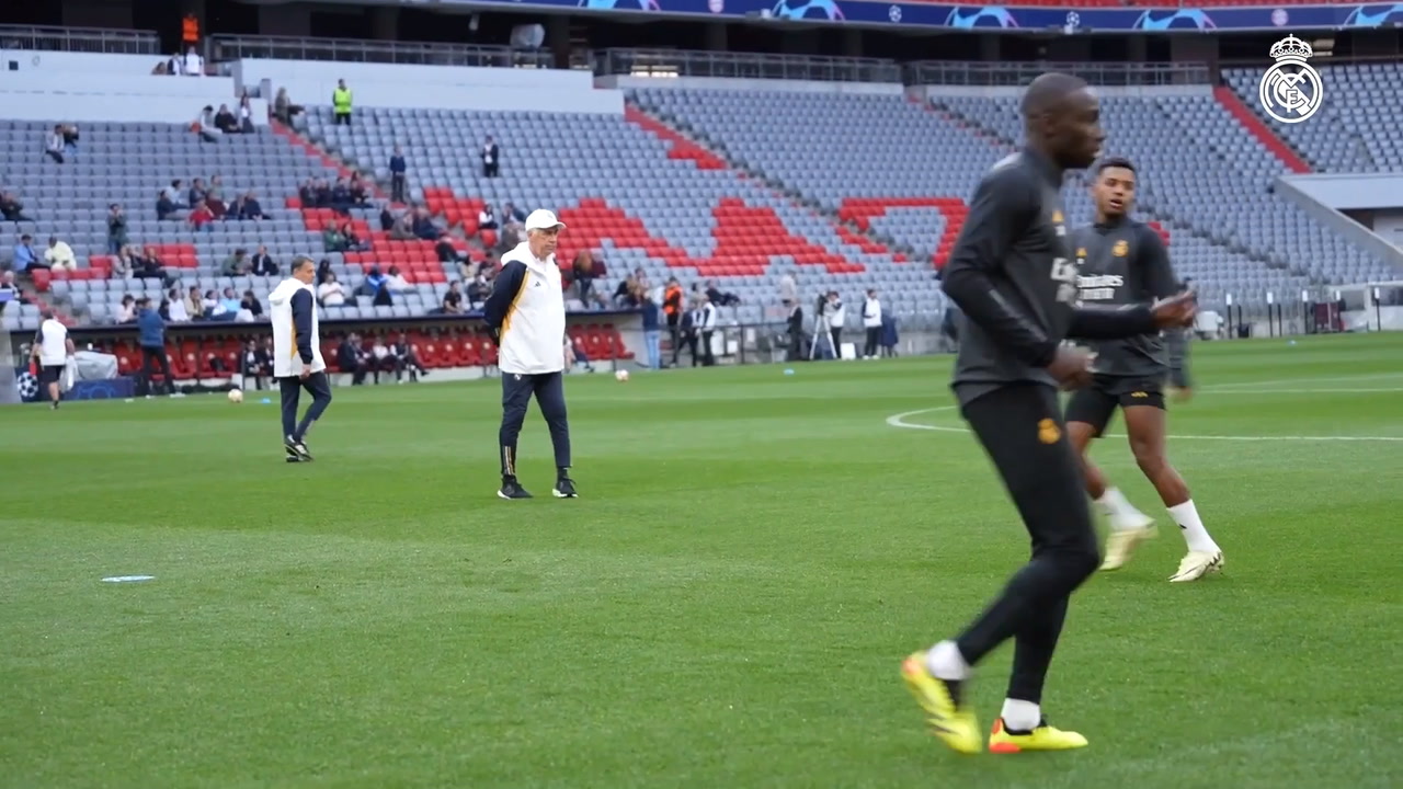 VIDEO: Real Madrid's final preparations at the Allianz Arena before facing Bayern