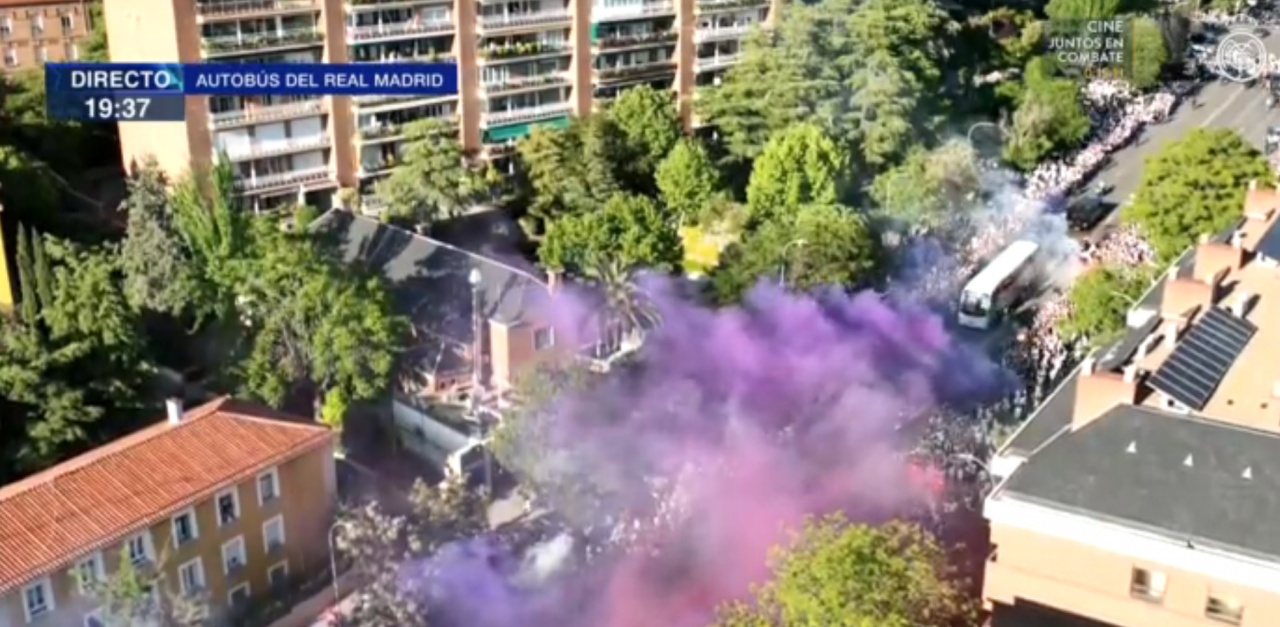 Santiago Bernabeu madness: Madrid fans greet them with cheers and flares