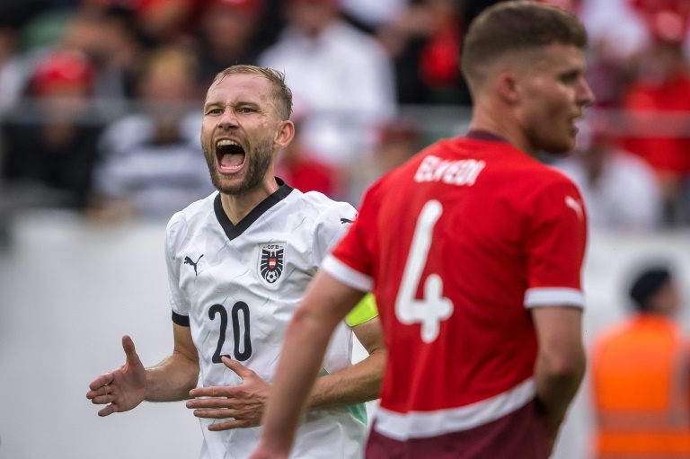 Switzerland, Austria draw before heading to Euros