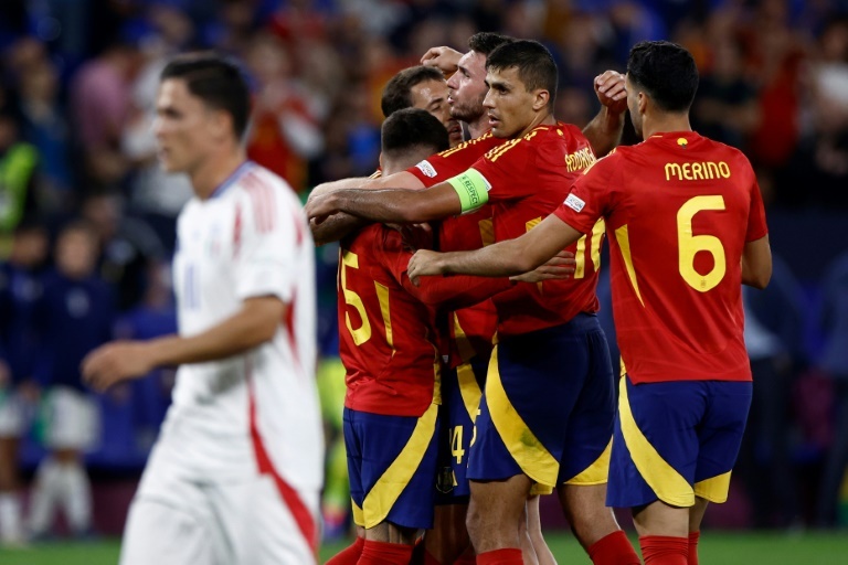 Spain beat Italy to reach Euro 2024 knockouts