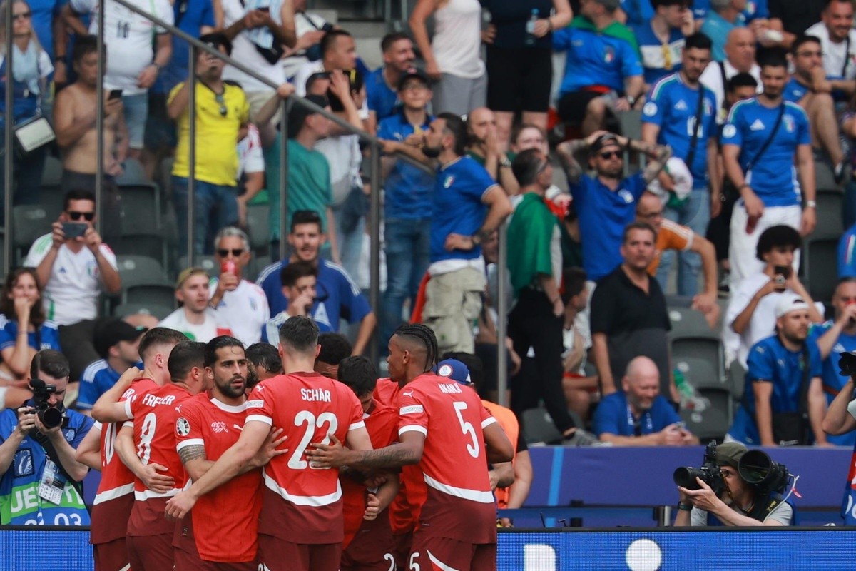 Switzerland beat reigning Euro champions Italy to reach quarter-finals