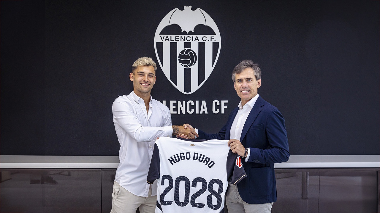 Valencia striker Hugo Duro signs new deal until 2028