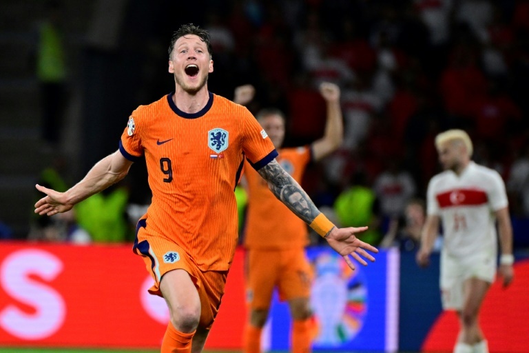 Weghorst emerges as Dutch wildcard ahead of Euros semi