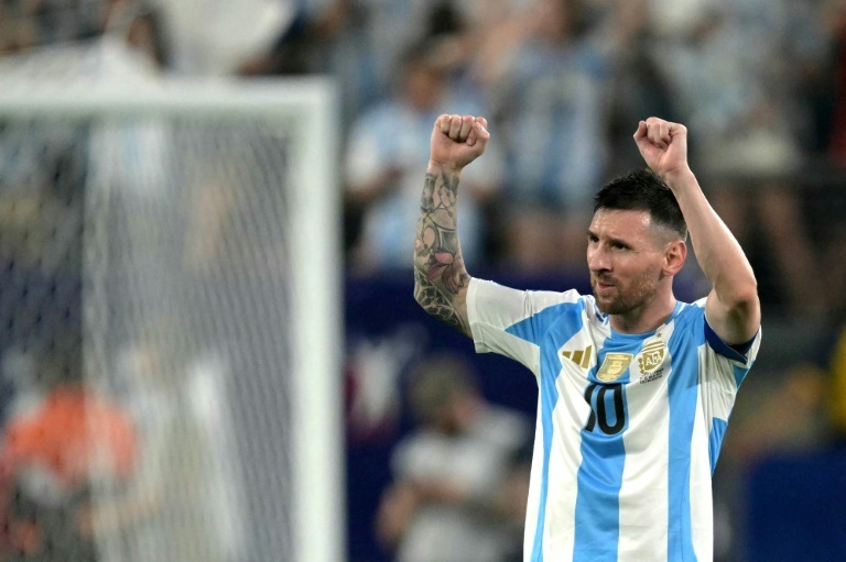 Messi says he is enjoying "last battles" for Argentina