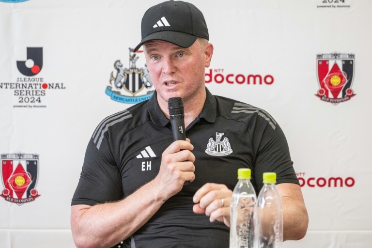 Newcastle's Howe not contacted 'whatsoever' about England job