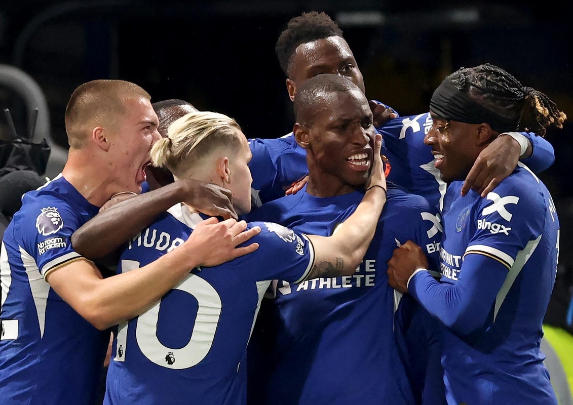 Chelsea legend thinks they'll never win the Premier League again