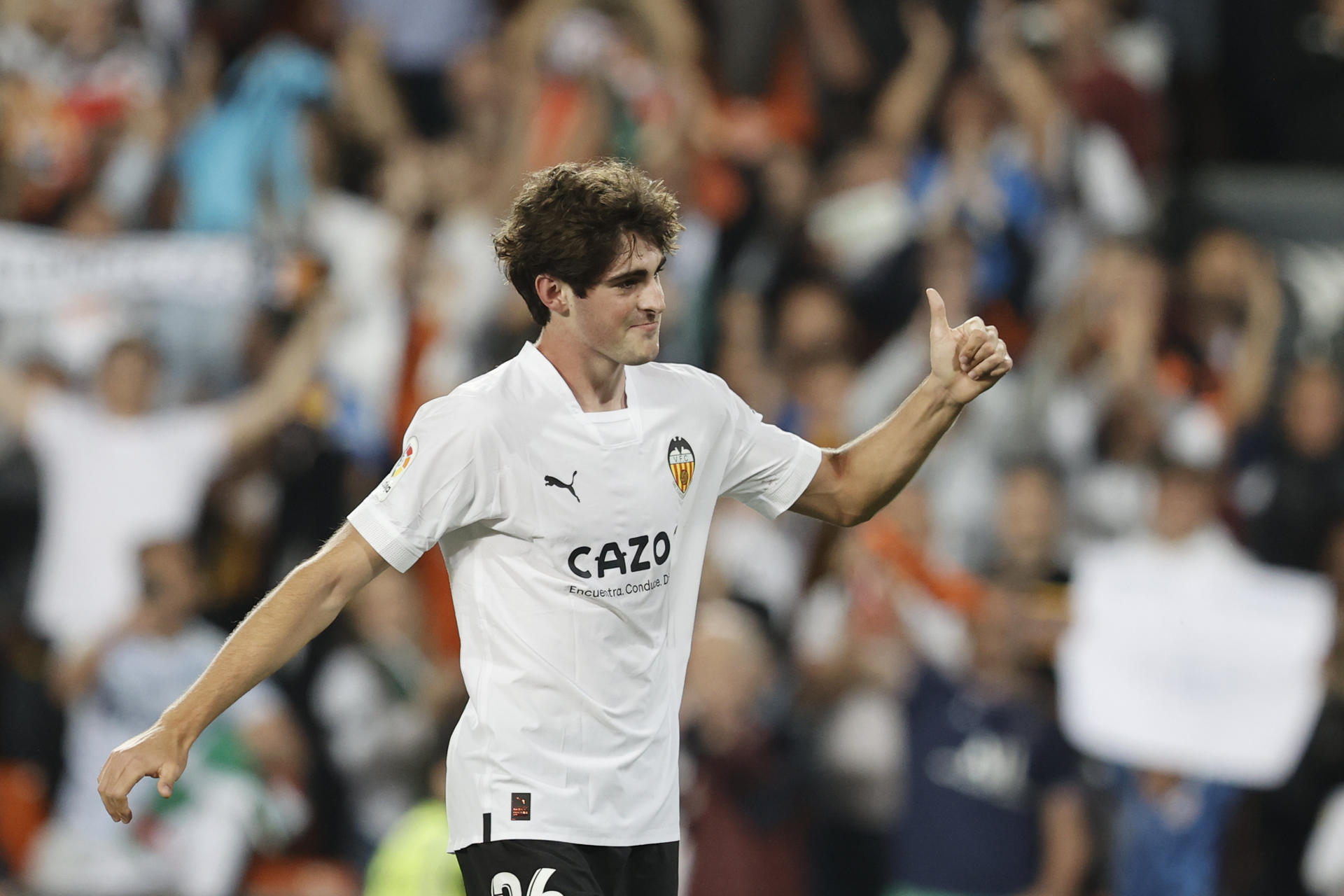 Valencia collapses Guerra's departure to Atletico