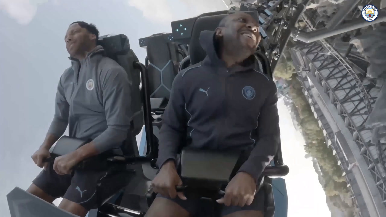 VIDEO: Man City legends struggle to hold his lunch after Universal rollercoaster