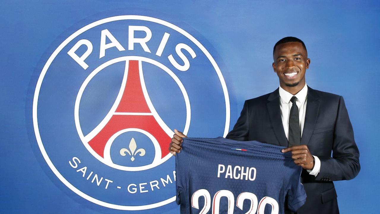 Willian Pacho signs with PSG until 2029