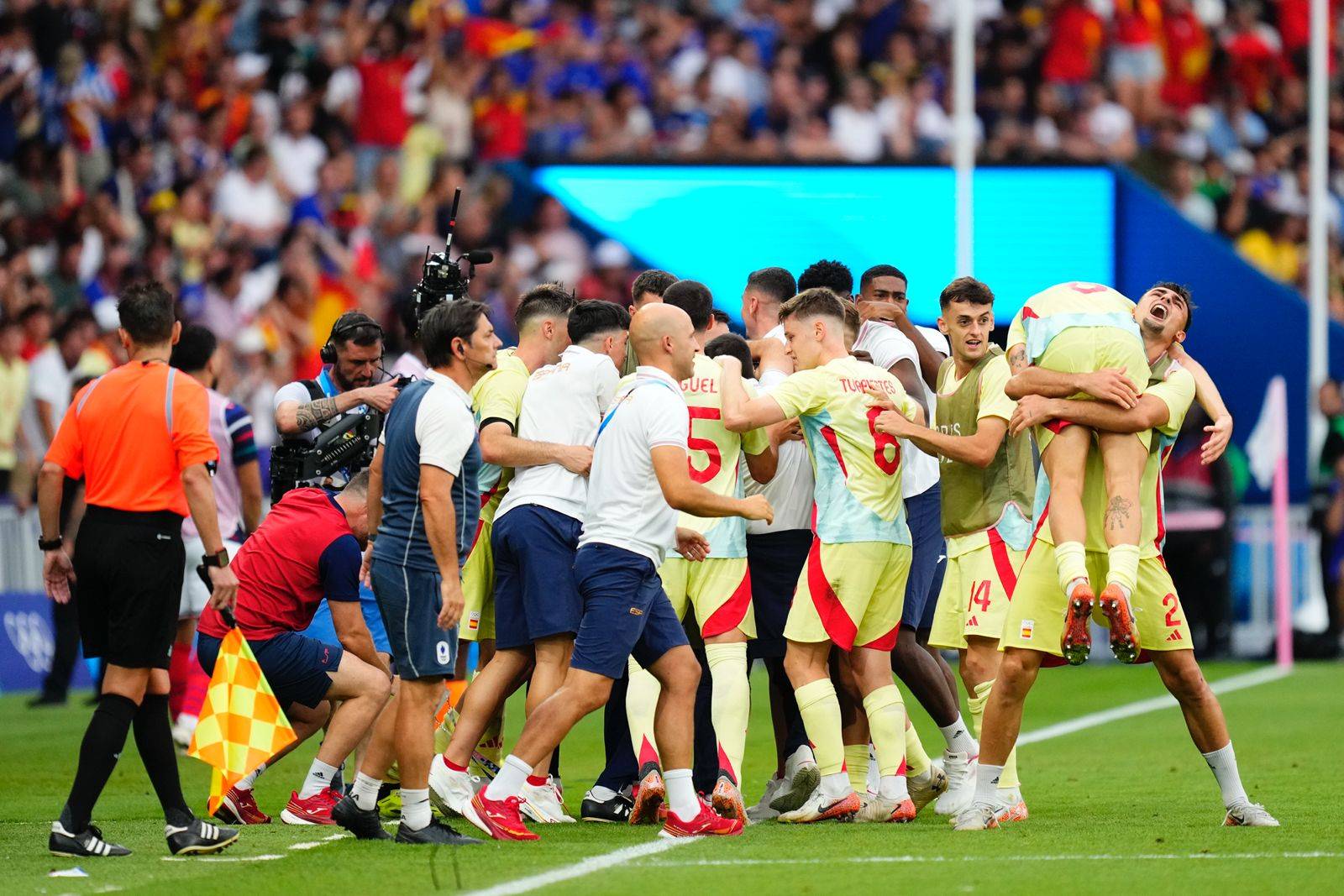 Spain beat France in classic final to win Olympic men's football gold