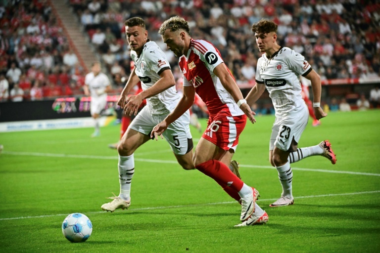 Hollerbach strike sends Union Berlin past St Pauli